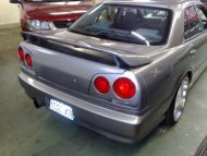 R34  SEDAN SV6 S2 REAR WING