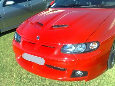 COMMODORE VT-VU-VX MONARO STEEL BONNET 