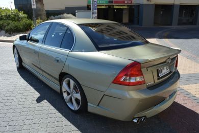 COMMODORE VY-VZ SENATOR BOBTAIL WITH BRAKE LIGHT