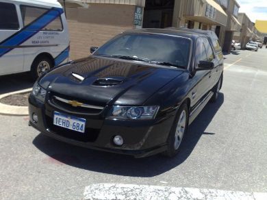 COMMODORE - CREWMAN VZ MONARO BONNET