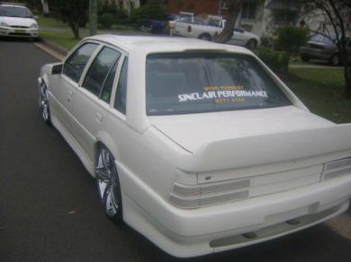 VL COMMODORE AERO SIDE SKIRTS