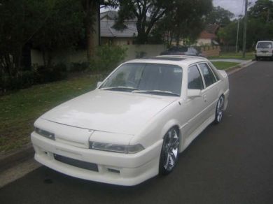 VL COMMODORE AERO FRONT BUMPER